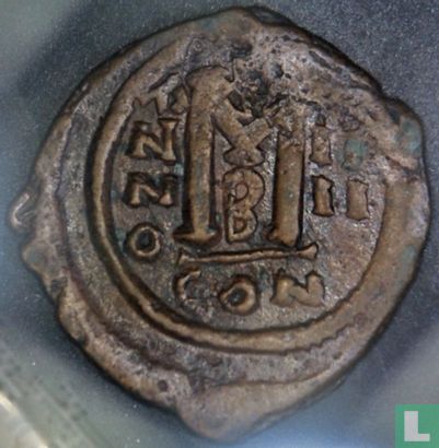 Byzantijnse Rijk, AE Follis (40 Nummi), 582-602 AD, Mauricius Tiberius, Constantinopel, 586 AD - Afbeelding 2