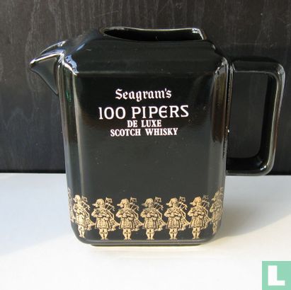 Seagram's 100 Pipers De Luxe Scotch Whisky