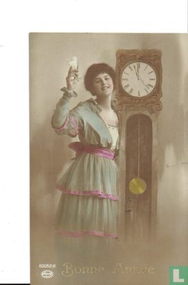 Vrouw bij klok 1910 