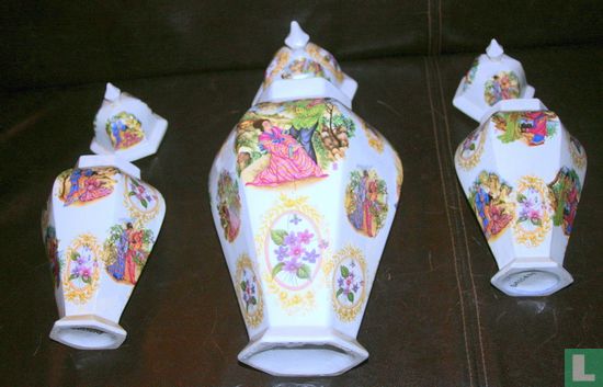 Bassano cupboard set 3 vases - Image 2