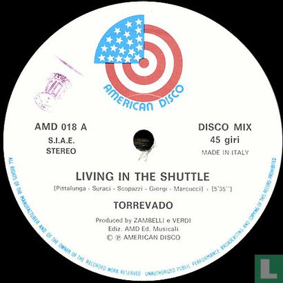 Living In The Shuttle - Afbeelding 3