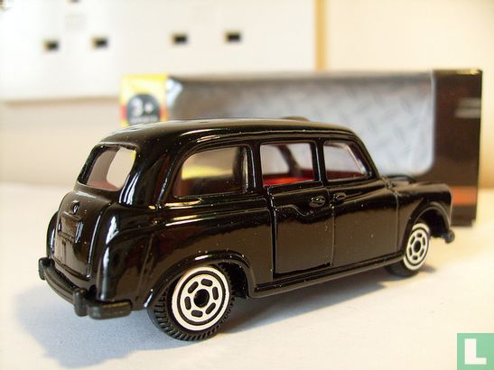 Austin FX4 London Cab - Image 1