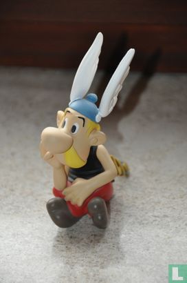 Asterix zittend