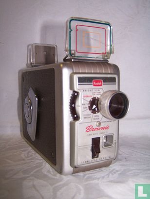 Brownie 8mm movie camera II(2)