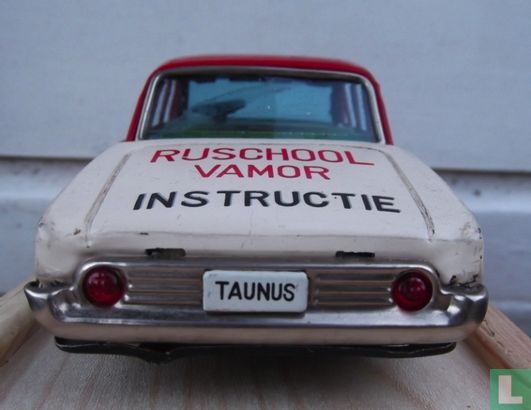 Ford Taunus 17M P3 rijschool - Afbeelding 3