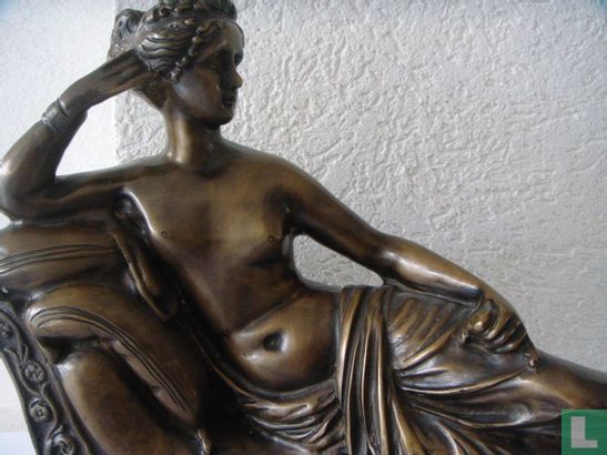 Bronze Dame - Bild 3