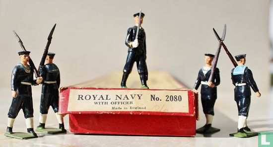 Royal Navy Marching at the slope with officer - Afbeelding 3
