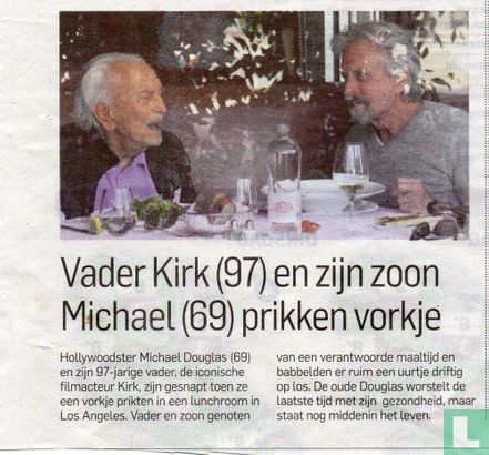 Vader Kirk (97) en zijn zoon Michael (69) prikken vorkje