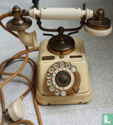  Antieke Deense telefoon  - Image 1