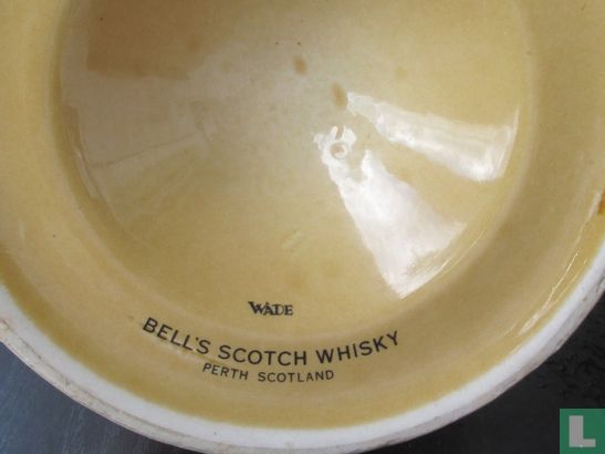 Bell's Old Scotch Whisky in decanter - Image 2