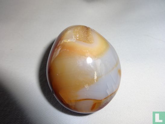 Minerals agate