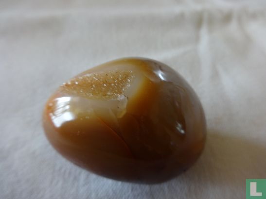 Minerals agate