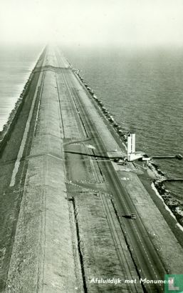 Afsluitdijk met Monument - Image 1