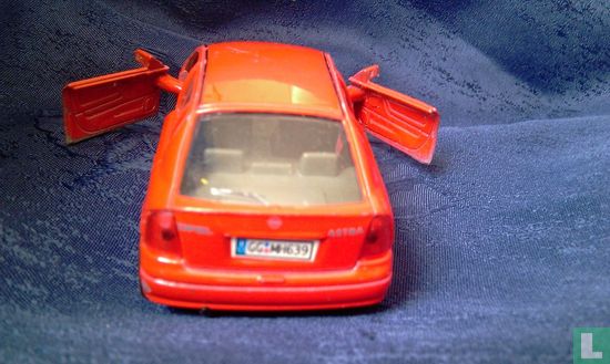 Opel Astra  - Image 3