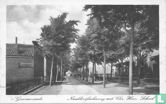 's-Gravenzande Naaldwijkscheweg met Chr. Herv. School - Image 1