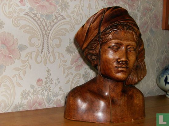 Houtsnijwerk buste Balinese jongedame - Image 2