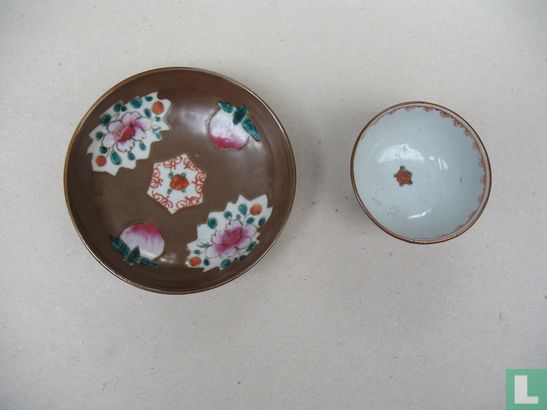 Chinese cup and saucer - Image 1