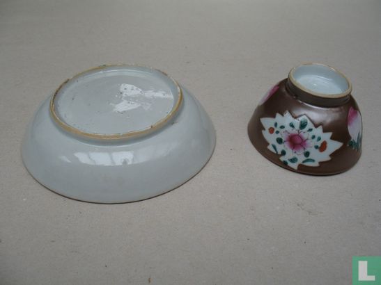 Chinese cup and saucer - Image 2