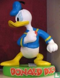 Donald Duck - Big Figure Statue