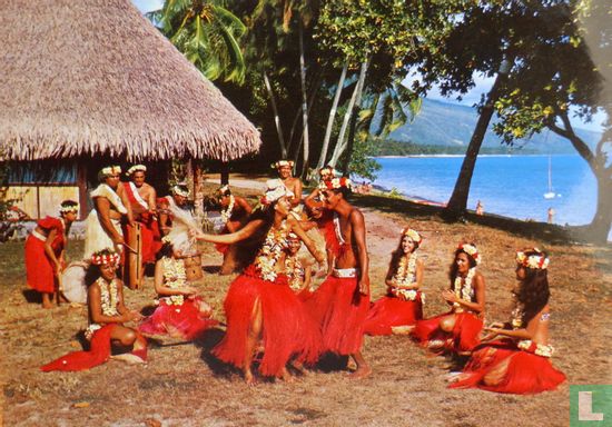 Tahiti. Groupe de Danse ' Paulina et Salamon - Image 1