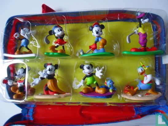 On Holiday with Mickey & Friends - Image 2