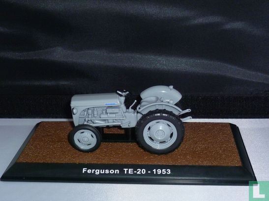 Ferguson TE-20 - Image 1