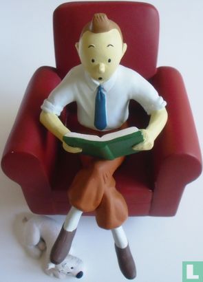 Tintin dans le canapé rouge avec Bobby en pied - Image 1
