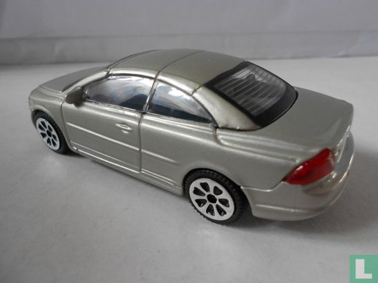 Volvo C70 - Image 2