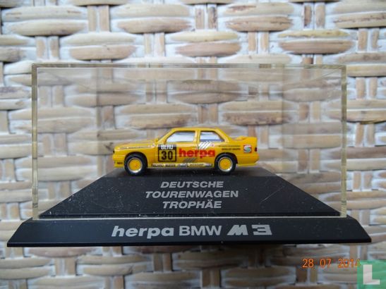 BMW M3 Deutsche Tourenwagen Trophäe - Afbeelding 1