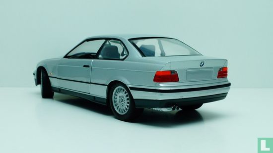BMW 3 series E36 Coupé - Bild 3