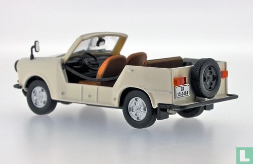 Trabant Tramp Cabrio - Image 3