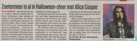 20111019 Zoetermeer is al in Halloween-sfeer met Alice Cooper