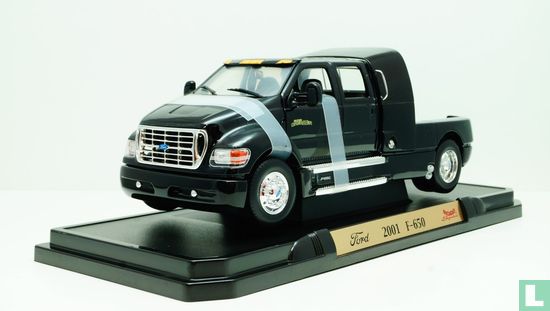 Ford F650 - Image 2