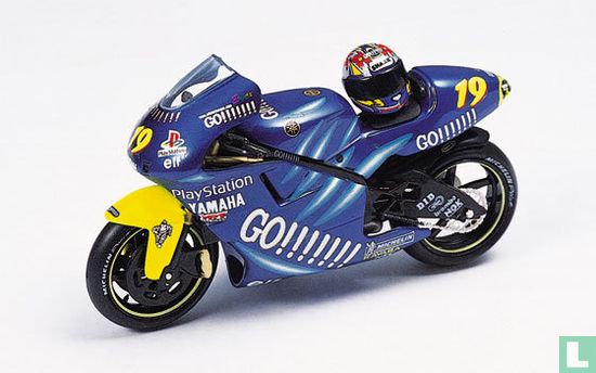 Yamaha YZR500o  "Tech 3 Gauloises" O.Jacque 2001