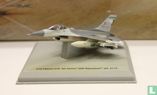F16 Falcon - Afbeelding 3