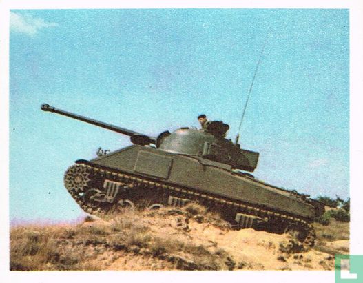 De "Sherman" tank, van een ander type, steekt schril af... - Image 1
