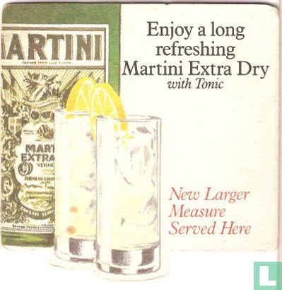 Enjoy a long refreshing Martini Extra Dry - Afbeelding 1