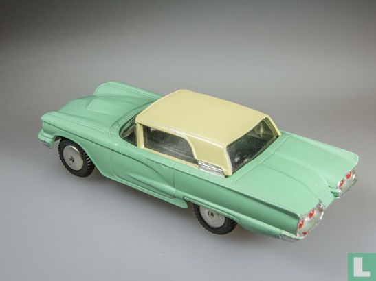 Ford Thunderbird - Image 3