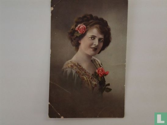 Fantasiekaart ,jonge vrouw met bloemen. - Image 1