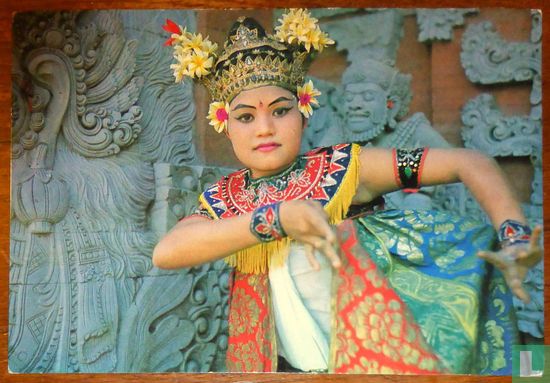 Penari Barong Dance di Bali - Sedewa , the main figure of the Barong¨Play