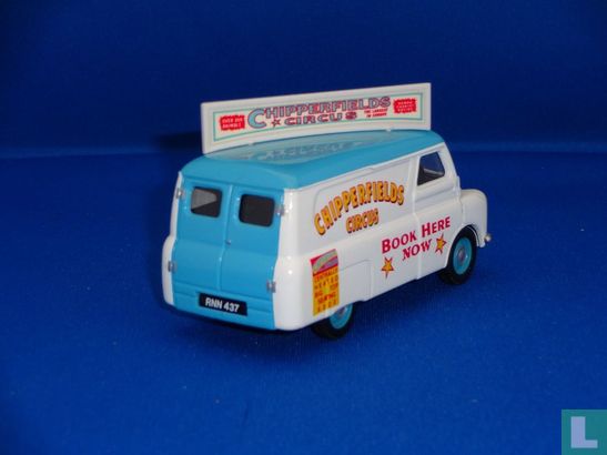 Bedford CA Van 'CHIPPERFIELD'S CIRCUS' - Image 2