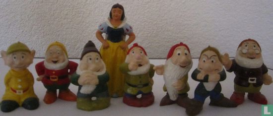 Snow White and the Seven Dwarfs - Image 1