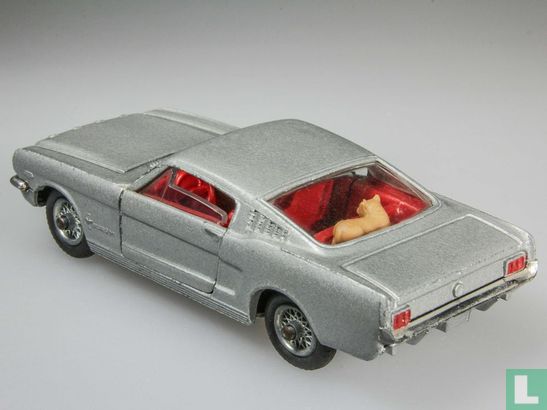 Ford Mustang Fastback 2+2  - Image 2