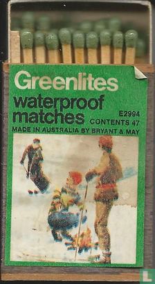 Greenlites waterproof matches Skiers