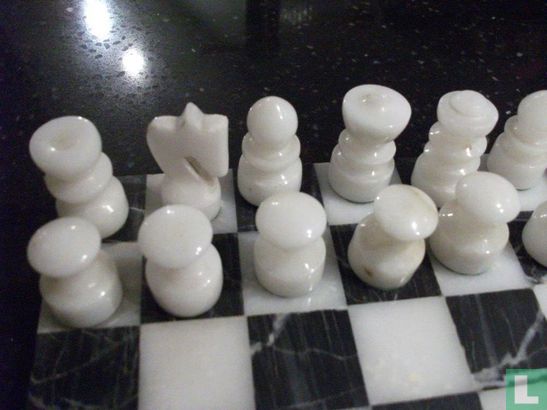 marmeren schaakspel  - Afbeelding 3