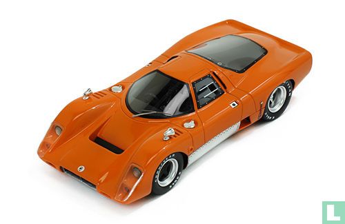 McLaren M6B GT