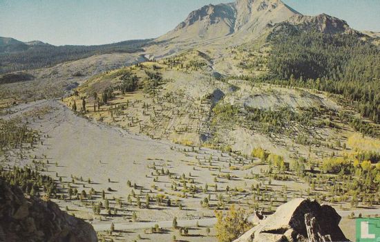 The devastated area Lassen volcanic national park California - Afbeelding 1