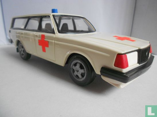 Volvo 245 Turbo Ambulance  - Afbeelding 1