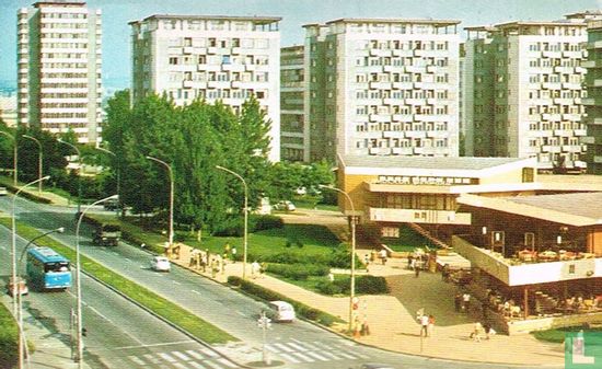 Moderne woonwijk in Joegoslavië; tussen... - Afbeelding 1