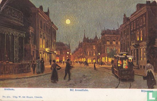 Rijnstraat Arnhem bij Avondlicht